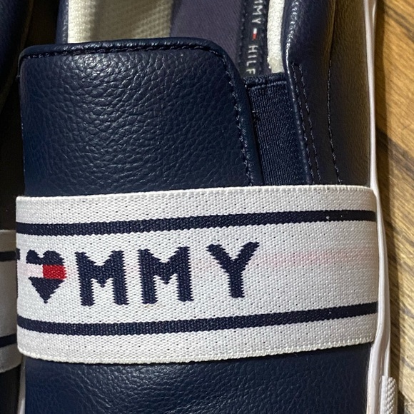 Tommy Hilfiger Lourena Slip On Sneakers - Picture 4 of 8